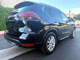 Used 2018 Nissan Rogue SV image 3