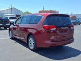 Used 2017 Chrysler Pacifica LX image 3