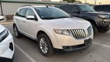 Used 2013 Lincoln MKX FWD image 3