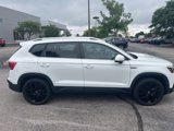 Used 2023 Volkswagen Taos SE image 2