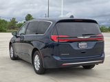 New 2025 Chrysler Pacifica Select image 4
