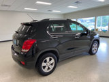 Used 2017 Chevrolet Trax LT w/ LT Convenience Package image 5