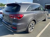 Used 2019 Kia Sorento EX image 2