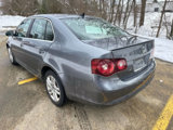 Used 2010 Volkswagen Jetta TDI image 2