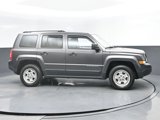 Used 2017 Jeep Patriot Sport image 2