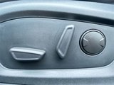 Used 2022 Ford Explorer XLT w/ Equipment Group 202A image 5