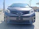 Used 2018 Toyota Sienna XLE image 2