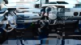 Used 2015 Toyota Yaris L image 2