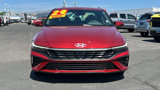 Used 2024 Hyundai Elantra SE image 2