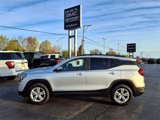 Used 2022 GMC Terrain SLE w/ Driver Convenience Package image 2