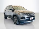 Used 2021 Ford Explorer XLT image 3