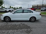 Used 2017 Volkswagen Jetta SE image 4