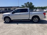 Used 2017 Nissan Titan SV image 4