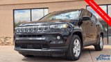 Used 2022 Jeep Compass Latitude image 2