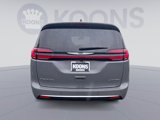 Used 2023 Chrysler Pacifica Limited image 5