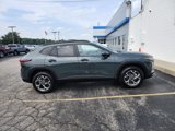 New 2025 Chevrolet Trax LT w/ Sunroof Package image 2