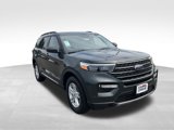 Used 2022 Ford Explorer XLT w/ Equipment Group 202A image 4