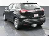 New 2025 Nissan Kicks Play S image 4