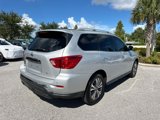 Used 2017 Nissan Pathfinder SL image 5