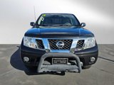 Used 2019 Nissan Frontier SV image 2