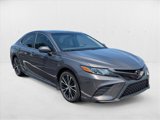 Used 2020 Toyota Camry SE image 3