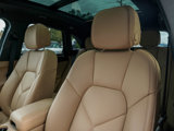 Certified 2024 Porsche Macan image 5