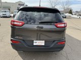 Used 2017 Jeep Cherokee Altitude image 6
