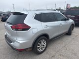 Used 2020 Nissan Rogue SV image 3