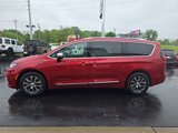 New 2025 Chrysler Pacifica Pinnacle image 5