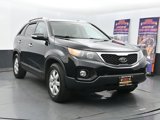 Used 2013 Kia Sorento LX w/ Convenience Pkg image 2