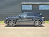 Used 2022 Porsche Cayenne image 2
