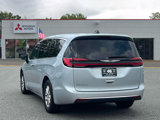 Used 2023 Chrysler Pacifica Touring-L image 4