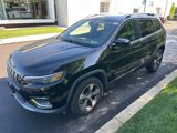 Used 2019 Jeep Cherokee Limited image 2