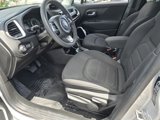 Used 2018 Jeep Renegade Latitude image 4