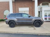 Used 2018 Jeep Grand Cherokee Altitude image 4