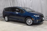 New 2025 Chrysler Pacifica Select image 4