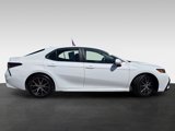 Used 2022 Toyota Camry SE image 3