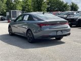 Used 2022 Hyundai Elantra SEL w/ Convenience Package image 5