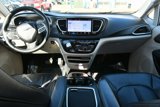 Used 2021 Chrysler Pacifica Touring-L image 3