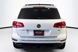Used 2016 Volkswagen Touareg TDI image 6