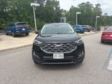 Used 2022 Ford Edge Titanium image 2