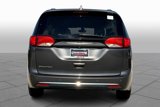 Used 2018 Chrysler Pacifica Touring Plus image 4