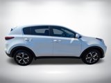 Used 2022 Kia Sportage LX image 2