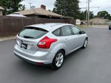 Used 2013 Ford Focus SE w/ SE Winter Pkg image 4