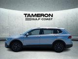 Used 2023 Volkswagen Tiguan SE image 2