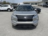Used 2024 Mitsubishi Outlander ES image 2
