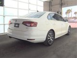 Used 2017 Volkswagen Jetta SE image 4