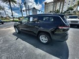 Used 2023 Jeep Grand Cherokee L Laredo image 5