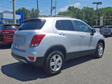 Used 2022 Chevrolet Trax LT w/ LT Convenience Package image 6