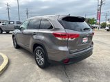 Used 2019 Toyota Highlander XLE image 5